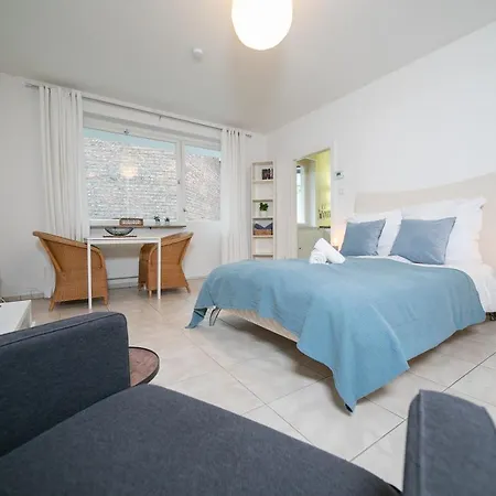 Apartment Blue - Zentral Und Gut Angebunden